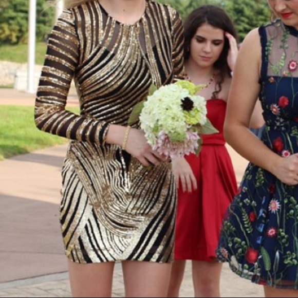 Gold size 6 homecoming dress - Picture 7 of 7